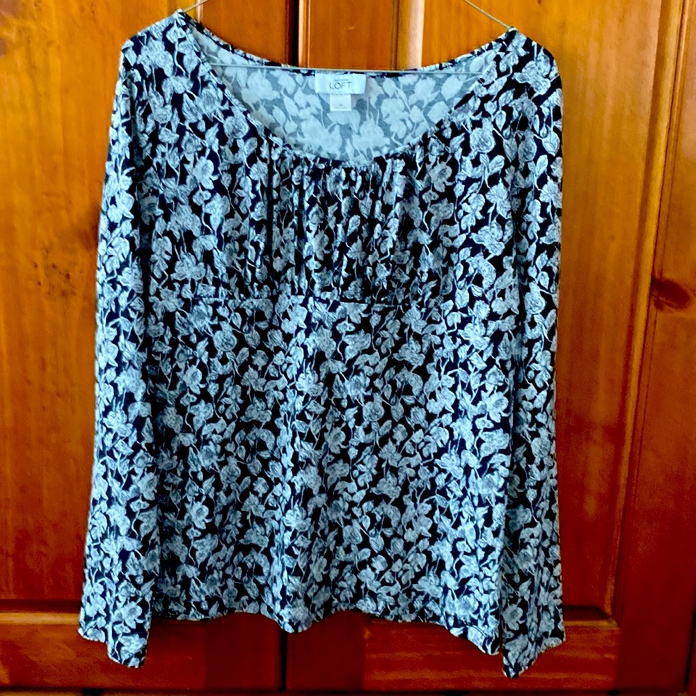 Loft woman’s light long sleeve top